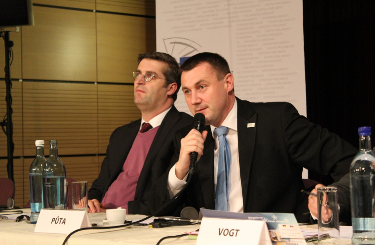 Na fóru diskutoval i hejtman LK Martin Půta.